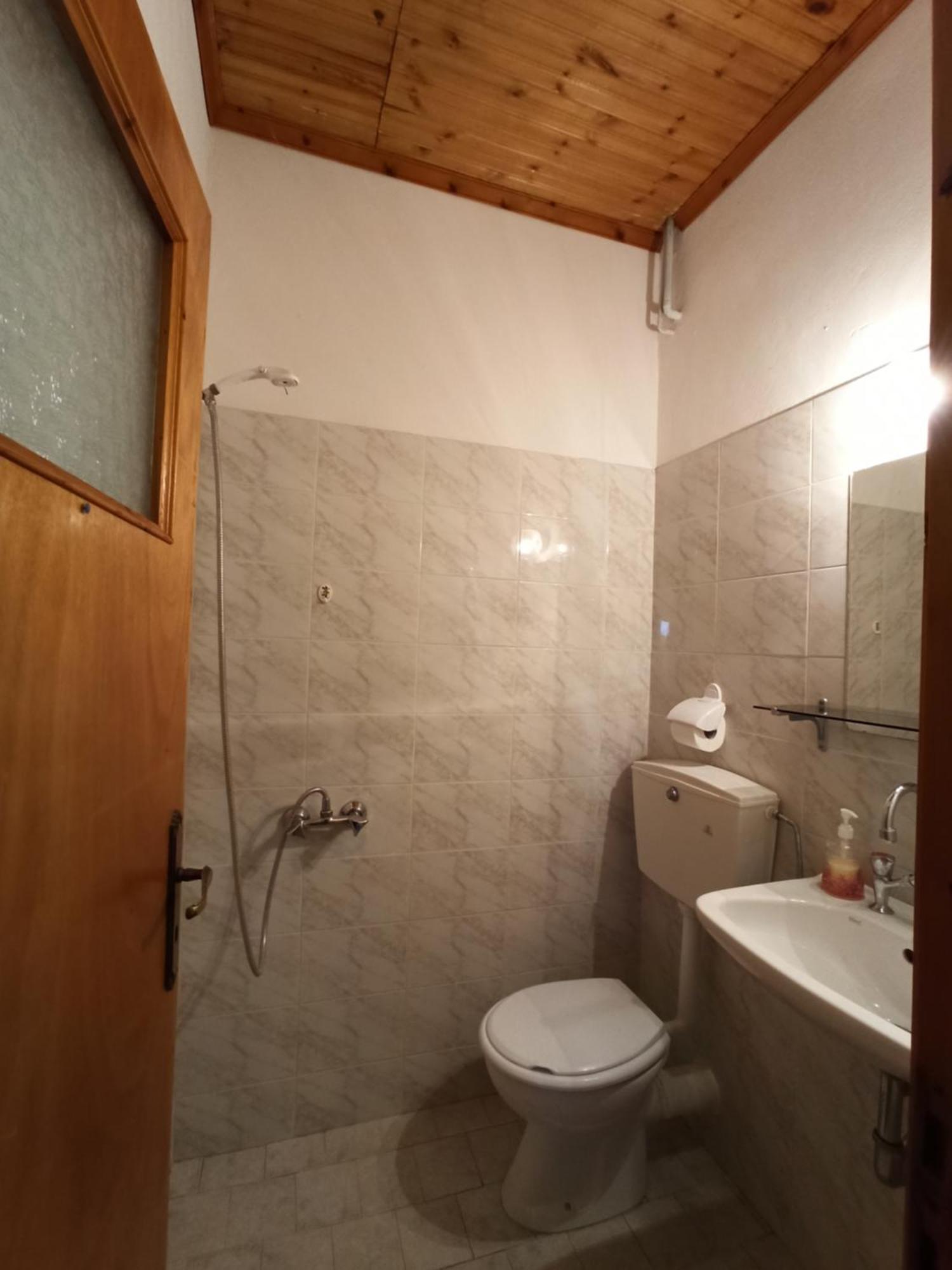 Theodore Apartments Захаро Екстериор снимка