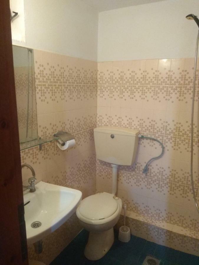 Theodore Apartments Захаро Екстериор снимка